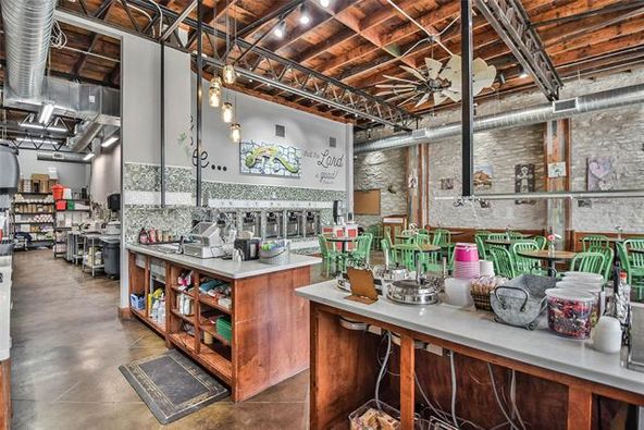 105 W Pearl St, Granbury, TX 76048